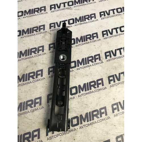 Регулятор высоты ремня безопасности VW Passat B7 2010- 1T0857819B